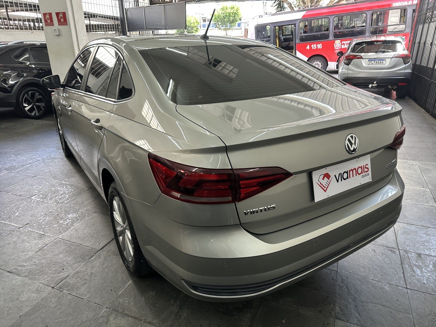 VOLKSWAGEN VIRTUS 1.0 200 TSI COMFORTLINE AUTOMÁTICO