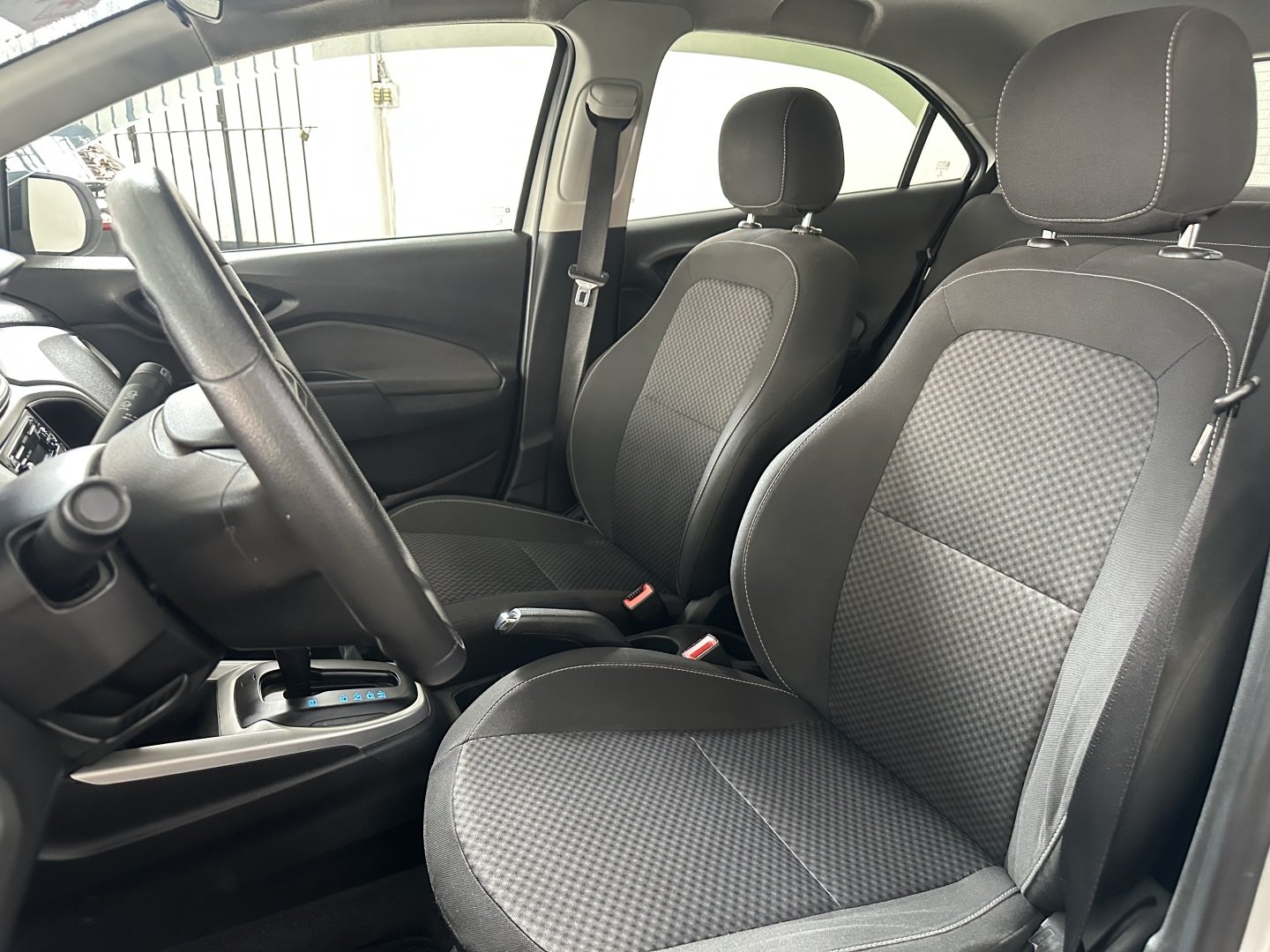 CHEVROLET ONIX 1.4 MPFI ADVANTAGE 8V FLEX 4P AUTOMÁTICO