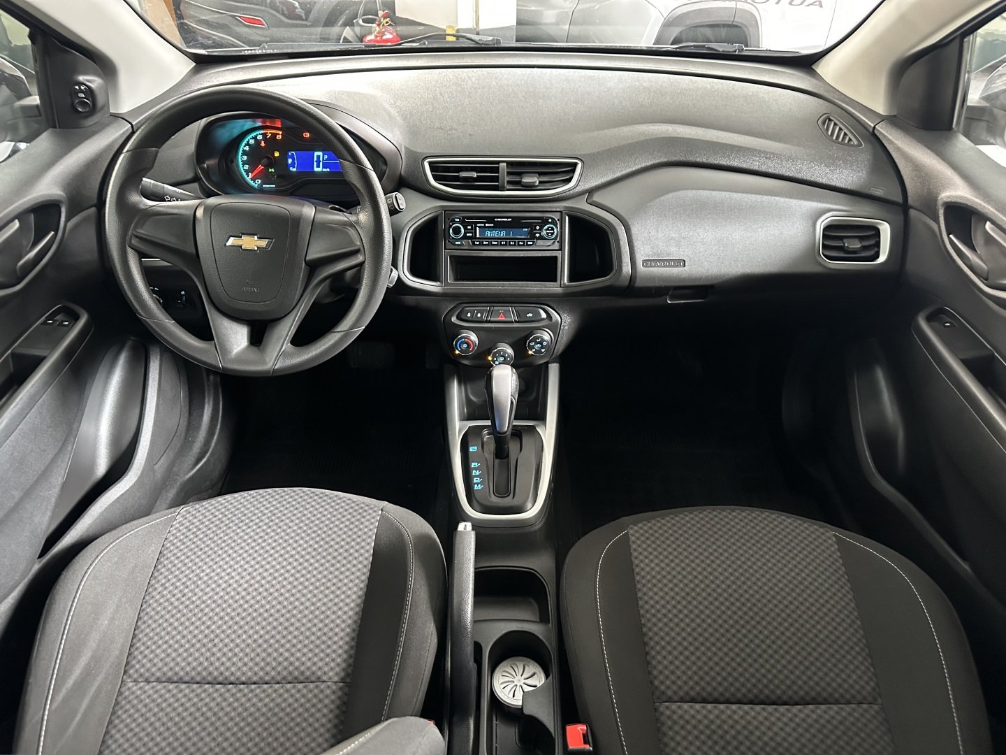 CHEVROLET ONIX 1.4 MPFI ADVANTAGE 8V FLEX 4P AUTOMÁTICO