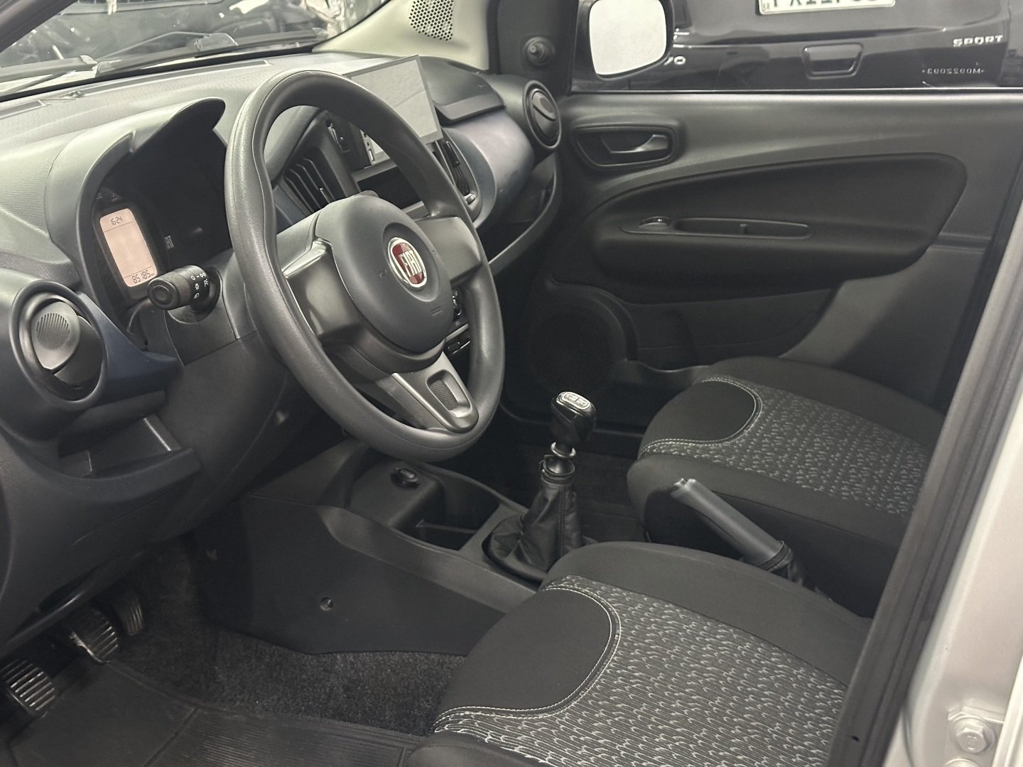 FIAT UNO 1.0 FIRE FLEX ATTRACTIVE MANUAL