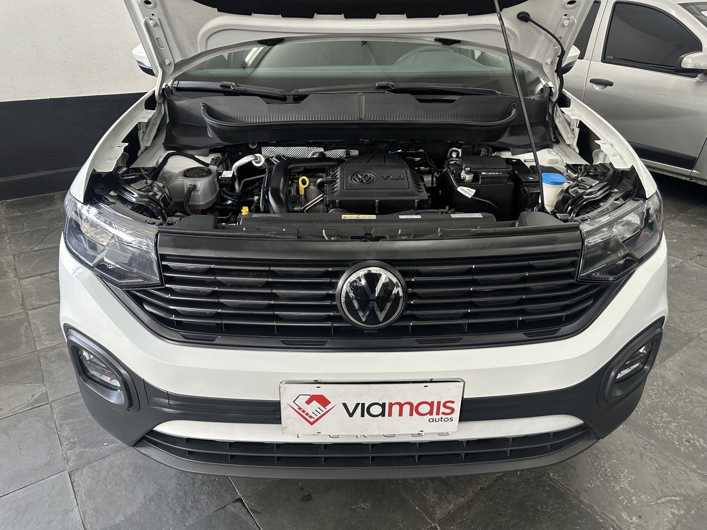 VOLKSWAGEN T-CROSS 1.0 200 TSI TOTAL FLEX AUTOMÁTICO