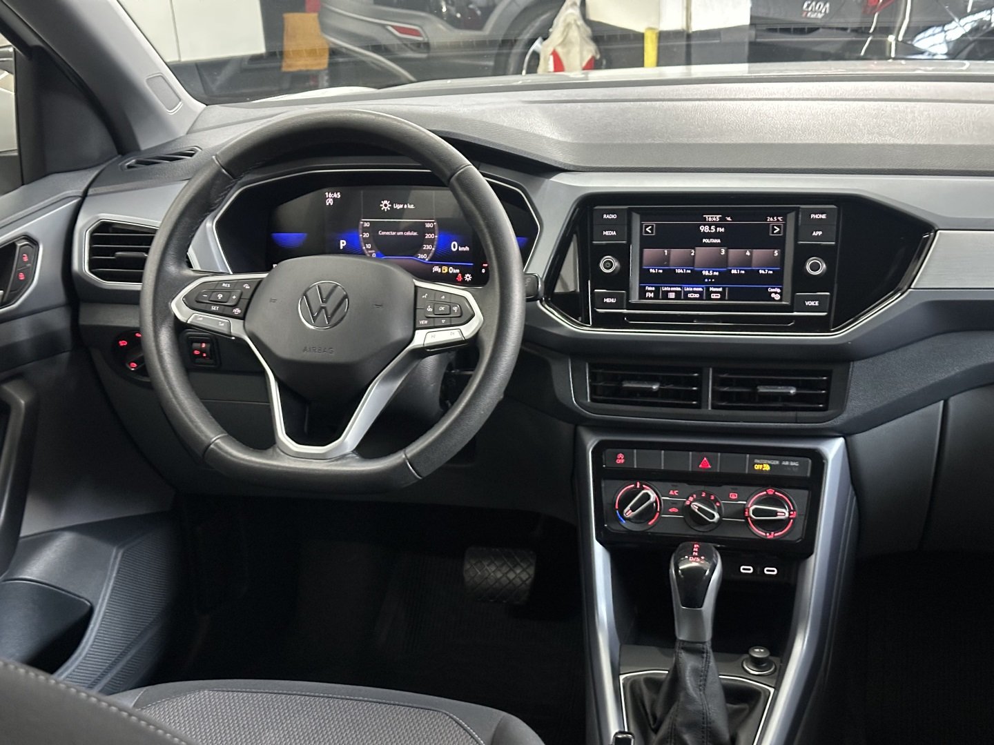 VOLKSWAGEN T-CROSS 1.0 200 TSI TOTAL FLEX AUTOMÁTICO