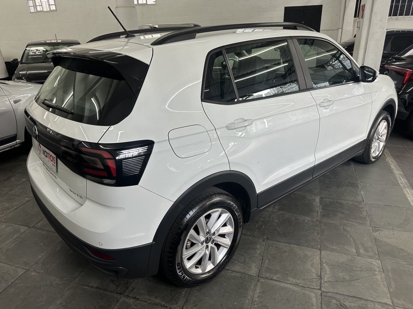 VOLKSWAGEN T-CROSS 1.0 200 TSI TOTAL FLEX AUTOMÁTICO