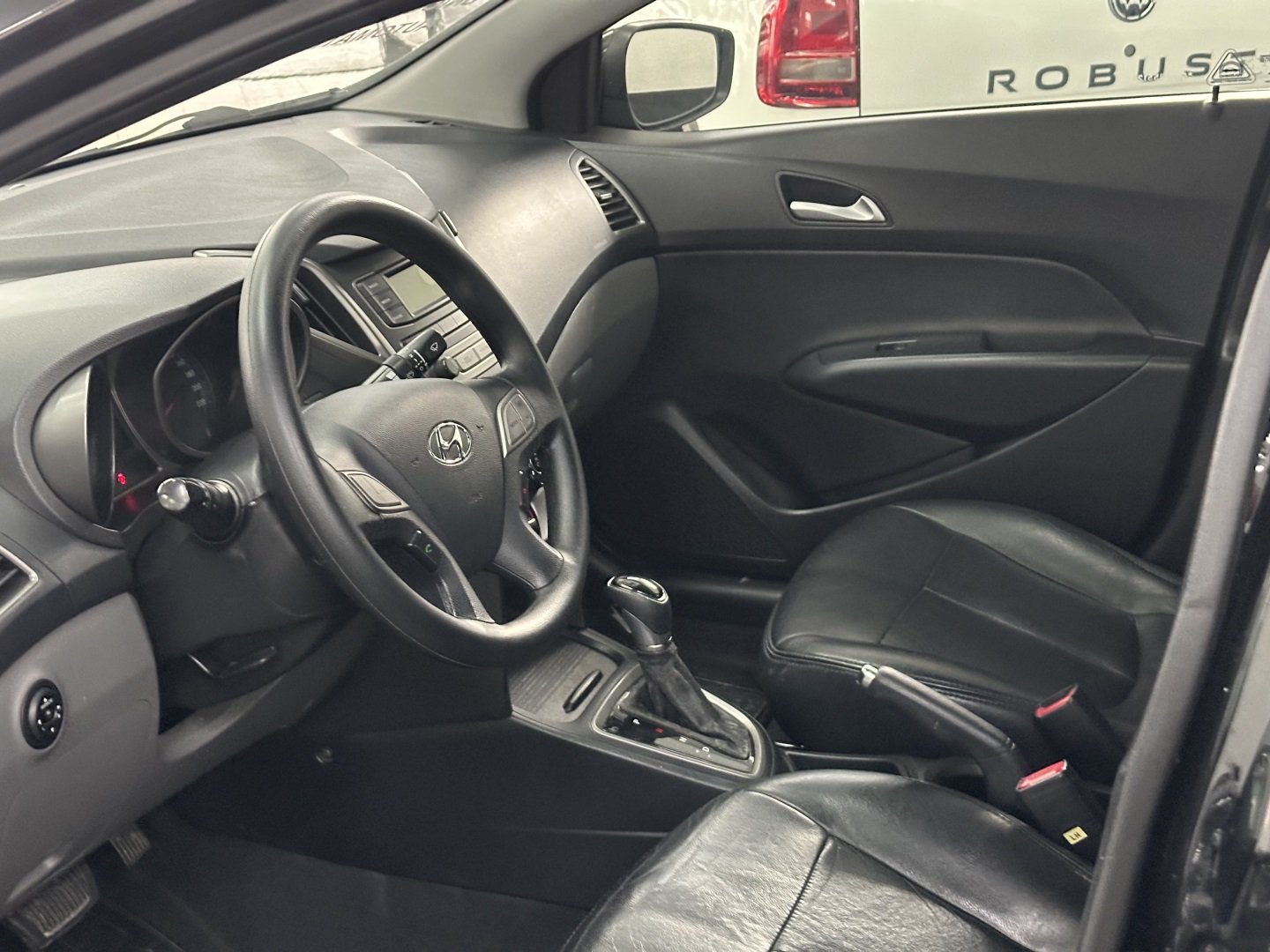 HYUNDAI HB20S 1.6 COMFORT PLUS 16V FLEX 4P AUTOMÁTICO