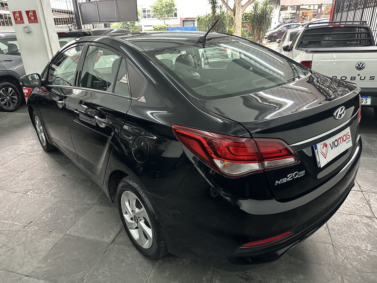 HYUNDAI HB20S 1.6 COMFORT PLUS 16V FLEX 4P AUTOMÁTICO