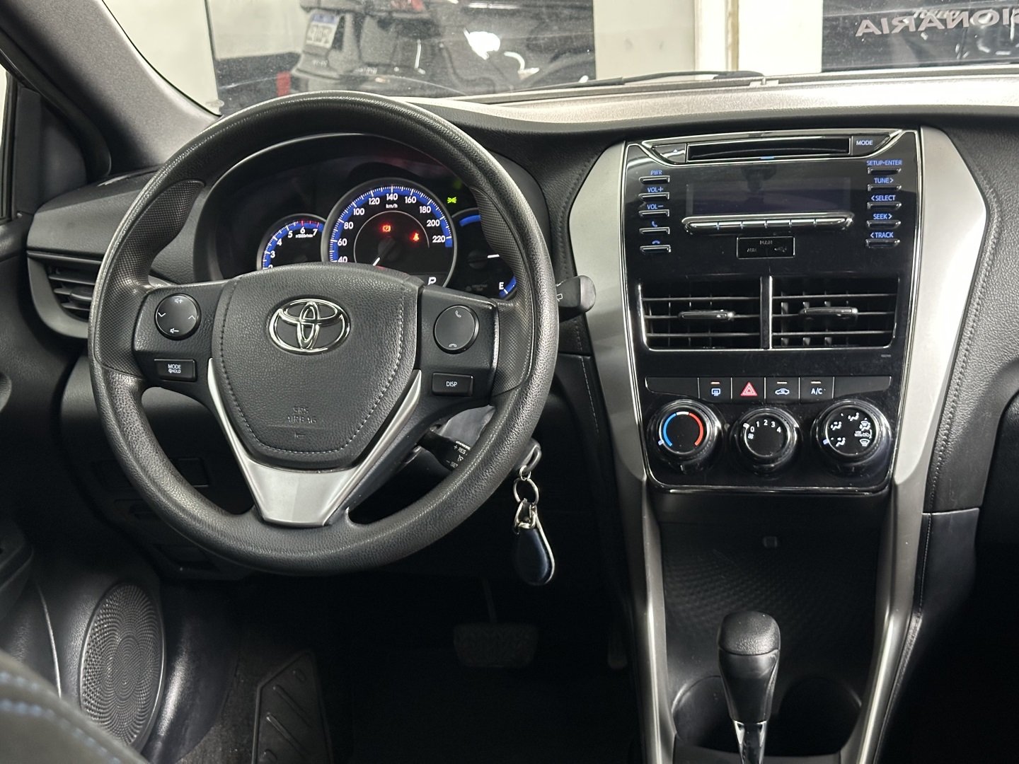 TOYOTA YARIS 1.3 16V FLEX XL LIVE MULTIDRIVE