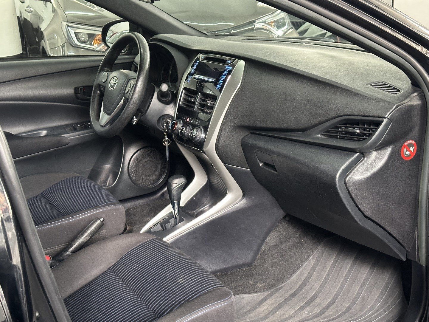 TOYOTA YARIS 1.3 16V FLEX XL LIVE MULTIDRIVE
