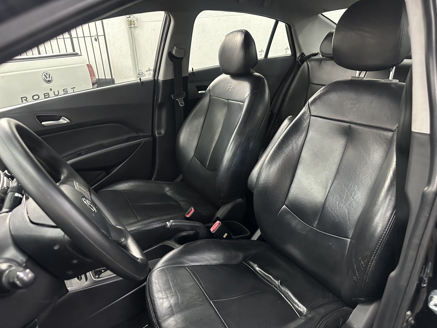 HYUNDAI HB20S 1.6 COMFORT PLUS 16V FLEX 4P AUTOMÁTICO